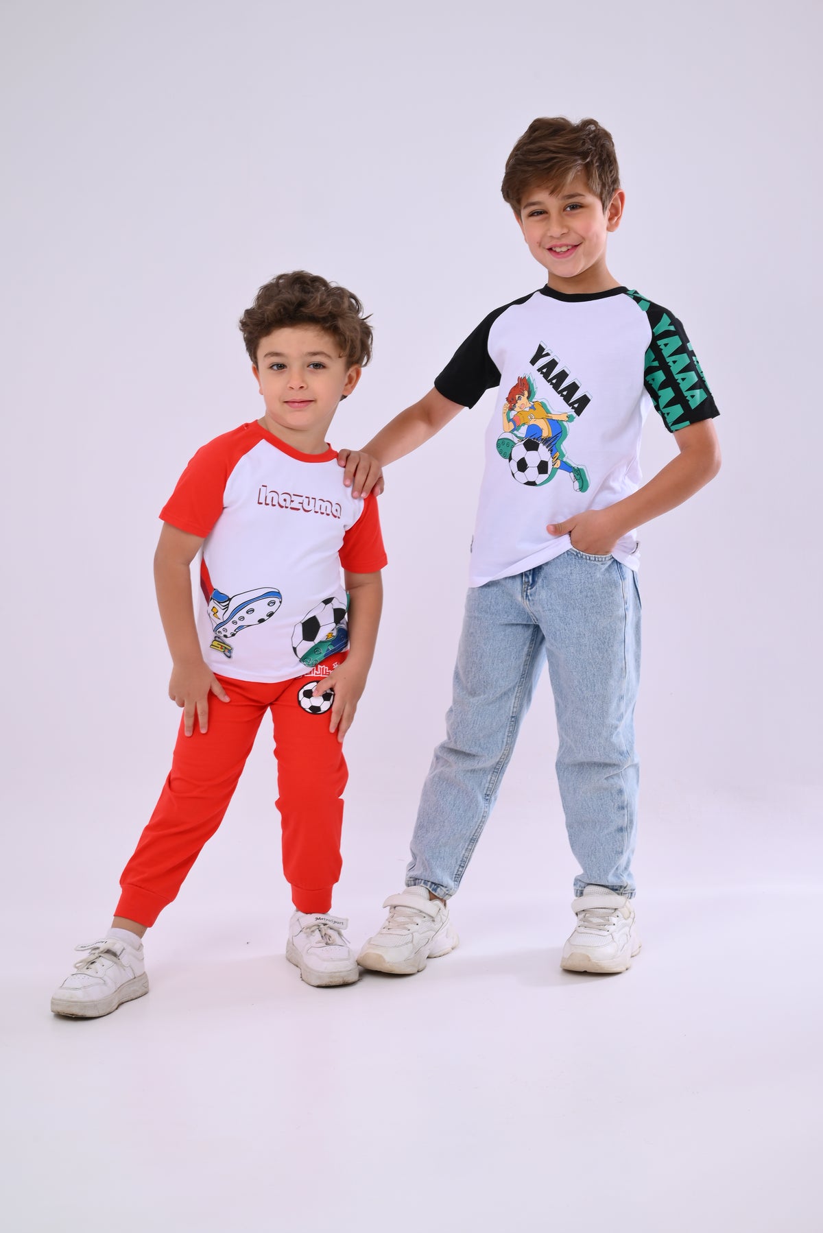 تيشيرت أبطال الكرة - أبيض و أسود